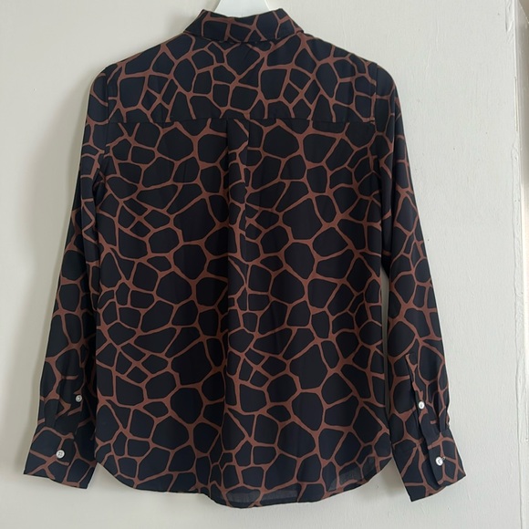 Banana Republic Animal Print Dillon Shirt - size XS - Picture 2 of 5